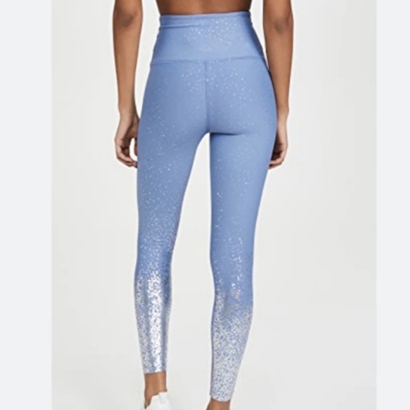 NEW ~BEYOND YOGA~ Silver Alloy High Waisted Leggings Size S Small - Picture 3 of 3